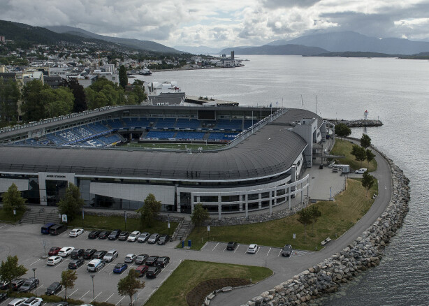 Tiltalt Molde-spiller anmelder mann for drapstrusler